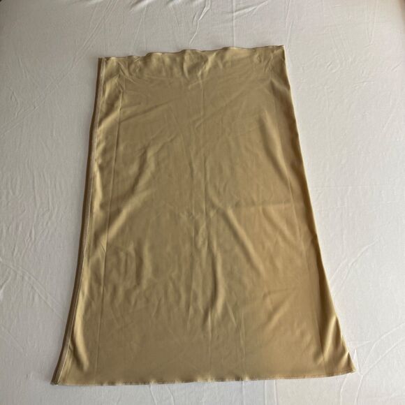 SPANX Womens Slip Skirt Medium Nude Tan Beige Smoothing‎ Shaping Scultping - Picture 2 of 5
